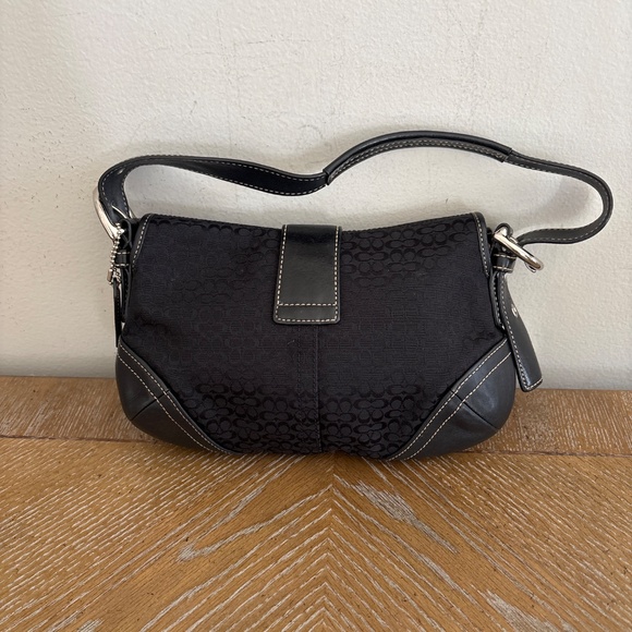 Vintage Y2K Coach 6818 Black Canvas SoHo Signature Buckle Shoulder Handbag - Picture 4 of 10